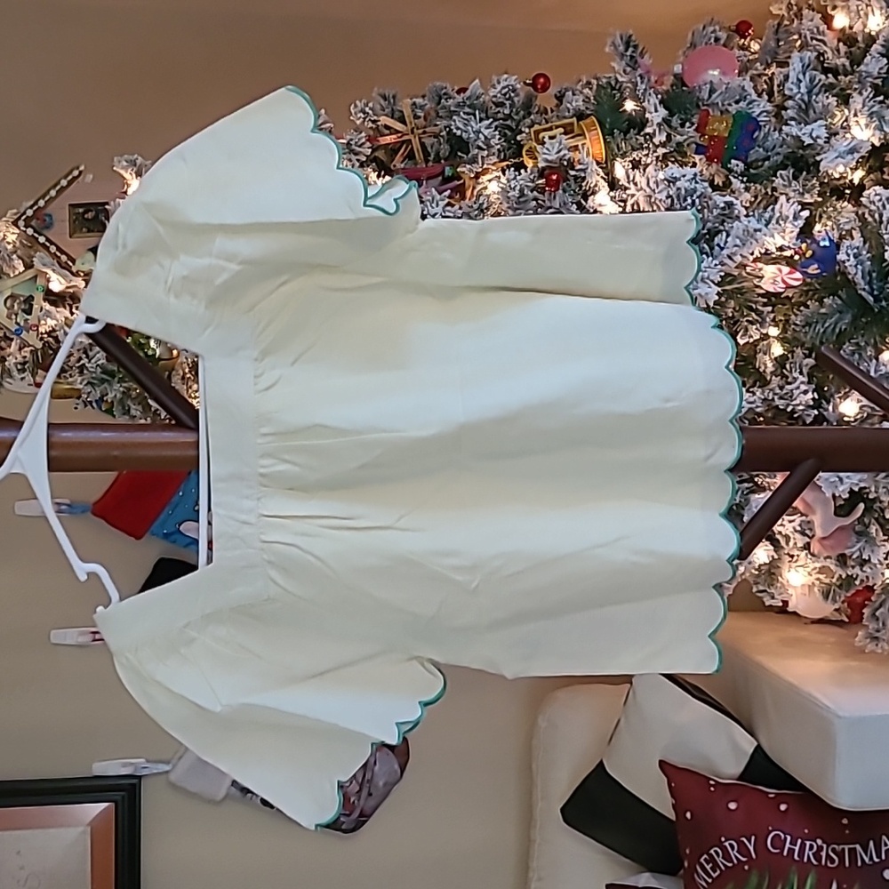 Encanto Disney Top - Picture 3 of 5